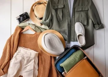 How to Build a Versatile Wardrobe with Sunglasses