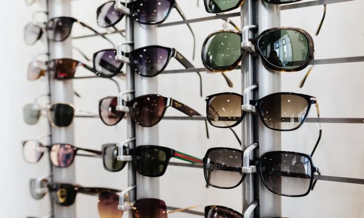 How to Build a Versatile Wardrobe with Sunglasses